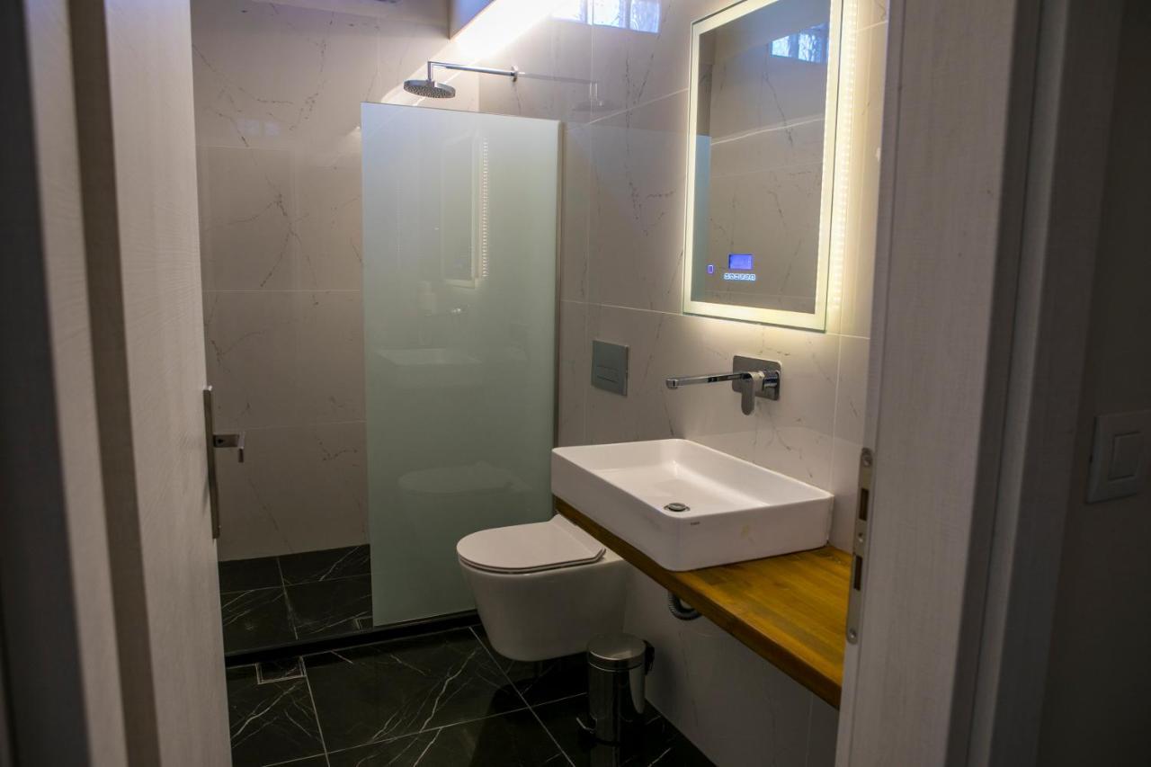 Hotel Alexander Mýtikas Екстериор снимка