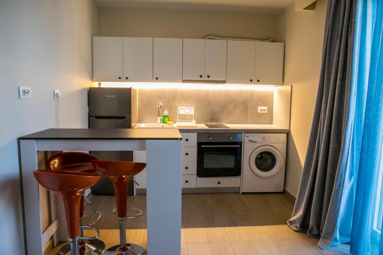 Hotel Alexander Mýtikas Екстериор снимка