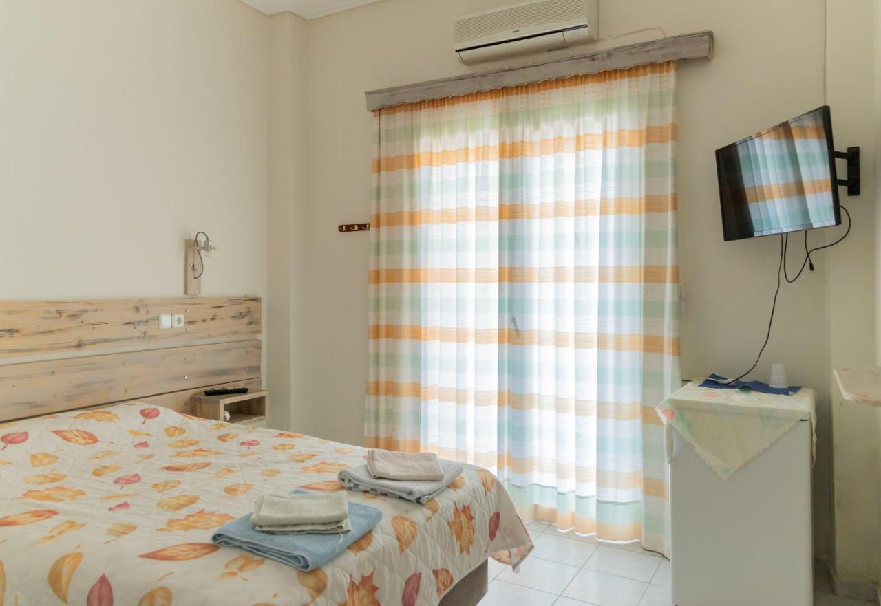 Hotel Alexander Mýtikas Екстериор снимка